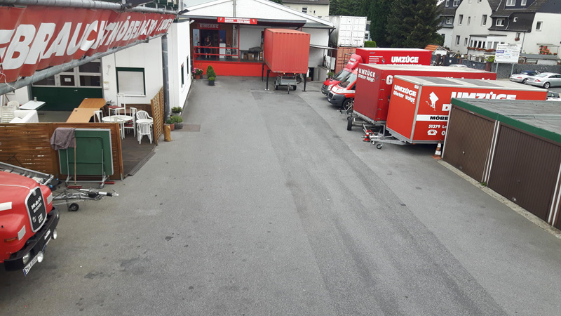 Lagercontainer auf dem Betriebshof der Dieter Voigt GmbH